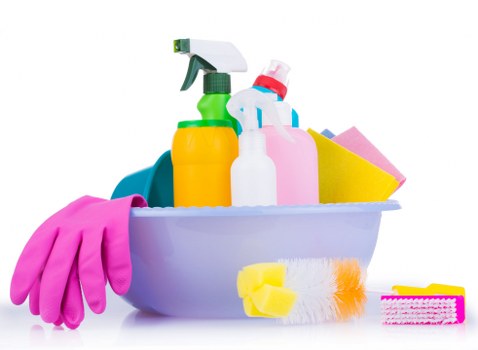 Cleaner in Shepherdsbush delivering a thorough end of tenancy clean